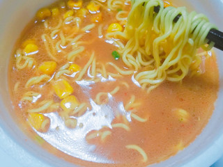 「マルちゃん ごつ盛り コーン味噌ラーメン カップ138g」のクチコミ画像 by nag～ただいま留守にしております～さん