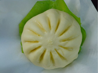 「セブン-イレブン つぶつぶつぶつぶコーンポタージュまん」のクチコミ画像 by ぺりちゃんさん