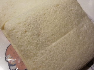 「ヤマザキ ランチパック 濃厚苺板チョコ＆ホイップ 袋2個」のクチコミ画像 by とくめぐさん