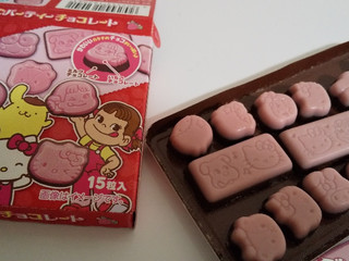 高評価】不二家 ペコ×サンリオいちごパーティーチョコレートの 高評価】不二家 ペコ×サンリオいちごパーティーチョコレートの