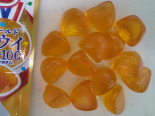 「明治 果汁グミ ゴールドキウイ 袋47g」のクチコミ画像 by レビュアーさん