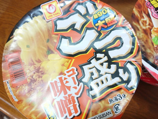 「マルちゃん ごつ盛り コーン味噌ラーメン カップ138g」のクチコミ画像 by ぺりちゃんさん