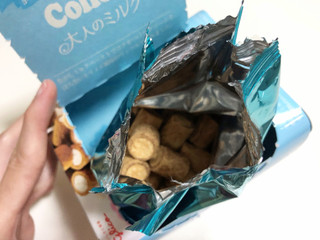 クリームコロン 大人のミルク 90個セット/菓子詰め合わせ Amazon.co.jp: グリコ クリームコロン 大人のミルク味