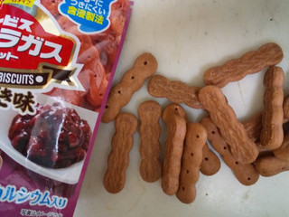 「ギンビス ミニ アスパラガスビスケット 十勝あずき味 袋40g」のクチコミ画像 by レビュアーさん