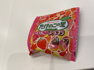 明治 たけのこの里 いちご＆ショコラ（明治）クチコミ24件・評価4.7/7