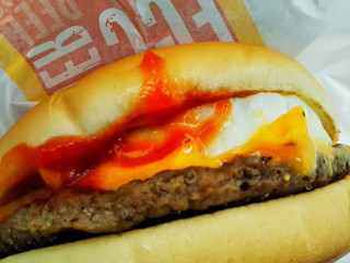 中評価】マクドナルド 倍エグチ 倍エッグチーズバーガーの感想