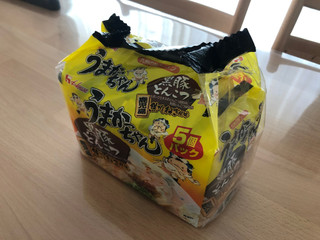 中評価】ハウス うまかっちゃん 黒豚とんこつの感想・クチコミ・商品