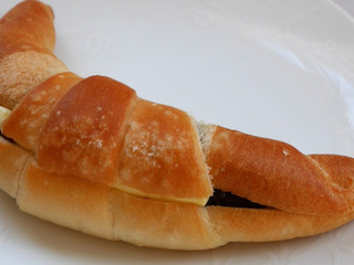 「ポンパドウル 塩パンロール あんバター」のクチコミ画像 by レビュアーさん