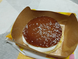 「ローソン Uchi Cafe’ じゅわどら じゅわどら焼きあんバターホイップ」のクチコミ画像 by やっぺさん