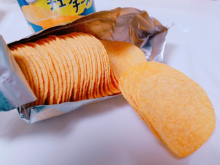 「YBC チップスターS チェダーチーズ味 箱50g」のクチコミ画像 by nag~ただいま留守にしております~さん