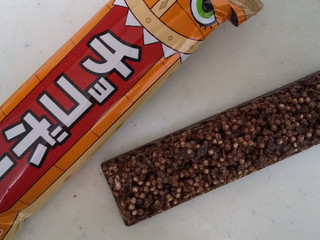 ぼりぼりざくざく甘香ばしチョコバー ェ バンダイ 妖怪ウォッチ ジバニャンのチョコボー のクチコミ 評価 あんしぇろーずdeまんまるちょこさん もぐナビ ぼりぼりざくざく甘香ばしチョコバー ェ バンダイ 妖怪ウォッチ ジバニャンのチョコボー のクチコミ 評価 あんしぇろーずdeまんまるちょこさん もぐナビ
