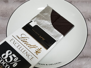 Lindt - リンツ　エクセレンス　チョコレート　カカオ85% Amazon.co.jp: リンツ(Lindt) エクセレンス・85%カカオ 100g×4個