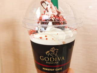 「ミニストップ MINISTOP CAFE GODIVA監修 飲む贅沢ショコラプリン」のクチコミ画像 by ice-tokkoさん
