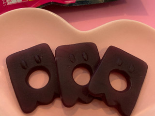 「ノーベル ペタグーグミ グレープ味 袋50g」のクチコミ画像 by SweetSilさん