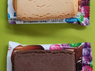 「江崎グリコ バランスオン miniケーキ チーズケーキ 袋23g」のクチコミ画像 by minorinさん