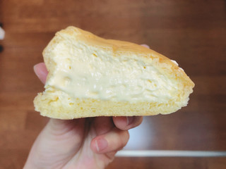 高評価】八天堂 くりーむパン 生クリーム＆カスタードの感想・クチコミ