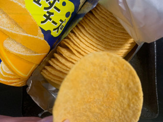 「YBC チップスターS チェダーチーズ味 箱50g」のクチコミ画像 by SweetSilさん