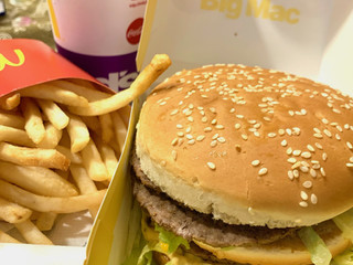 中評価】マクドナルド ギガビッグマックの感想・クチコミ