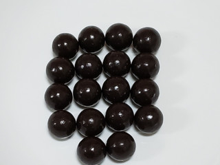 「トップバリュ 砂糖不使用チョコレートビターカカオ70％ 袋36g」のクチコミ画像 by みにぃ321321さん