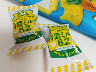 「UHA味覚糖 特濃ミルク8.2 パイナップルラプソディ 袋75g」のクチコミ画像 by もぐのこさん
