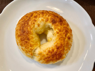 「ポンパドウル ベーグル トリプルチーズ」のクチコミ画像 by やにゃさん