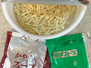 「寿がきや みそ煮込うどん カップ106g」のクチコミ画像 by めりけんさん