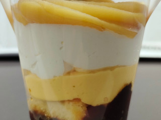 「ローソン Uchi Cafe’ ほくほく芋のパフェ」のクチコミ画像 by うるみーさん