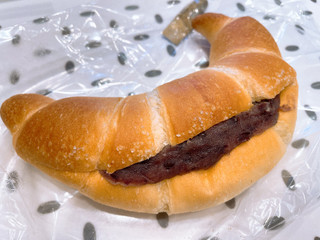 「ポンパドウル 塩パンロール あんバター」のクチコミ画像 by ぺりちゃんさん