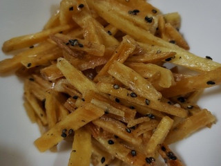 「シブヤ サクサク芋けんぴ 大学イモ味」のクチコミ画像 by レビュアーさん