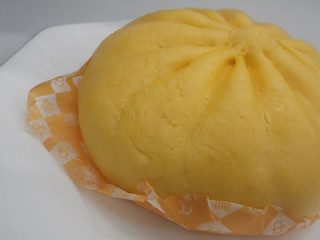 「ローソン とろーりチーズとトマトのピザまん」のクチコミ画像 by キックンさん