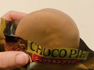 「ロッテ チョコパイアイス ショコラモンブラン 袋50ml」のクチコミ画像 by こつめかわうそさん