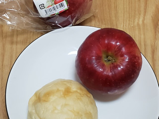 「ポンパドウル 紅玉りんごロール」のクチコミ画像 by みにぃ321321さん