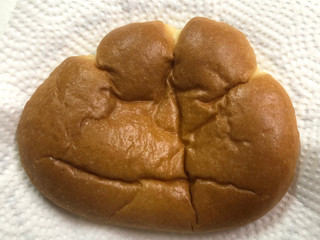 「ファミリーマート ファミマ・ベーカリー ファミマ・ザ・クリームパン」のクチコミ画像 by SANAさん