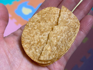 「YBC プレミアムチップスター海老 しお味 袋45g」のクチコミ画像 by gologoloさん