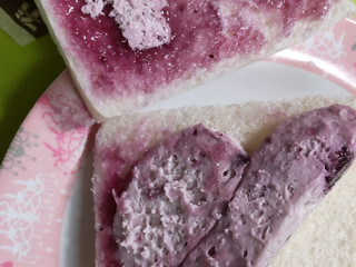 「セブン-イレブン ブルーベリーサンド」のクチコミ画像 by minorinさん