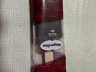 「ハーゲンダッツ バー ザッハトルテ 箱74ml」のクチコミ画像 by harrryさん