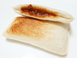 「ヤマザキ ランチパック バターチキンカレー」のクチコミ画像 by つなさん