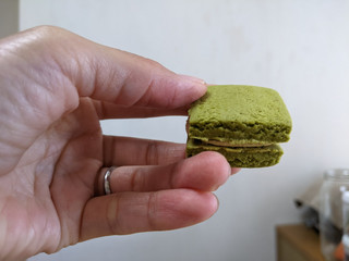 中評価】アサヒ クリーム玄米ブラン 80kcal 抹茶