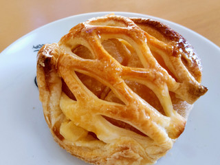 中評価】ローソン Uchi Cafe' りんご1／2個分の