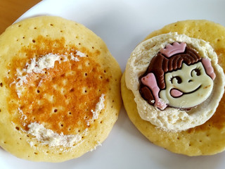 中評価】不二家 ペコちゃんパンケーキ チョコレート入れちゃいました