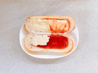 中評価】ローソン ふんわりコッペ いちごジャム＆マーガリンの
