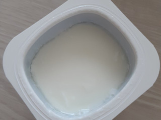 「明治 北海道十勝 ミルクきわだつヨーグルト カップ75g×4」のクチコミ画像 by もこもこもっちさん