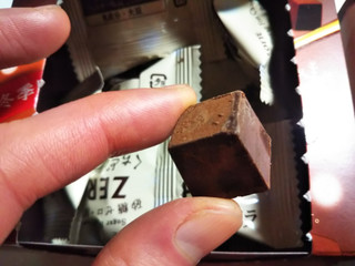 「ロッテ ゼロ くちどけショコラ 箱48g」のクチコミ画像 by なんやかんやさん