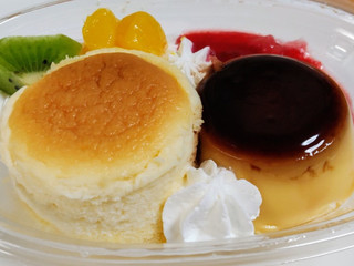 スフレプリン スーパー》プリンにスフレが乗っかっちゃった！一石三鳥なお得な