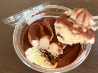 「セブン-イレブン とろけるティラミス」のクチコミ画像 by chan-manaさん