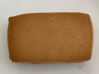 「カルディ チョコレートサンドクッキー 塩キャラメル 袋1個」のクチコミ画像 by パン太郎さん