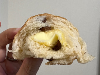 「フジパン ネオレーズンバターロール 袋6個」のクチコミ画像 by otokustarさん