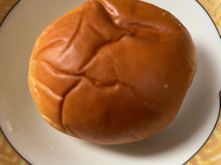 「ヤマザキ 薄皮 ピーナッツパン 4個」のクチコミ画像 by 骨なしスケルトンさん