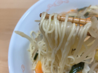 「明星食品 チャルメラ バリカタ麺豚骨 袋5食」のクチコミ画像 by こつめかわうそさん