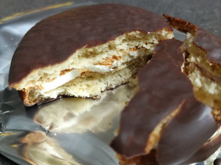 中評価】ロッテ チョコパイ チーズケーキの感想・クチコミ・値段